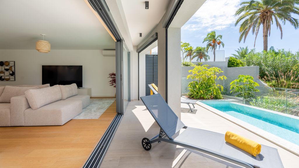Acqua Sensation Suite by LovelyStay