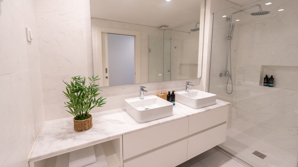 Acqua Sensation Suite by LovelyStay