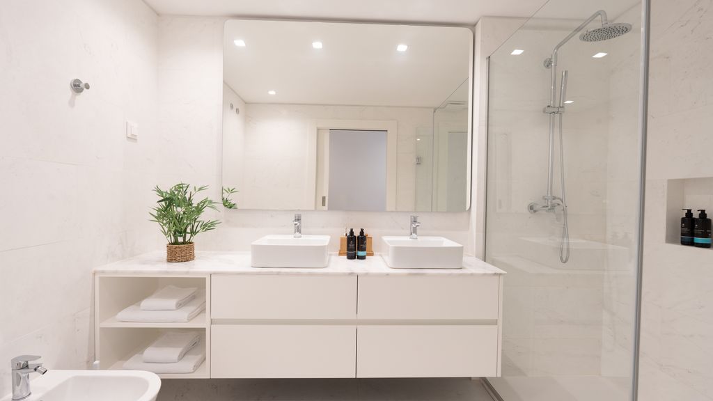 Acqua Sensation Suite by LovelyStay