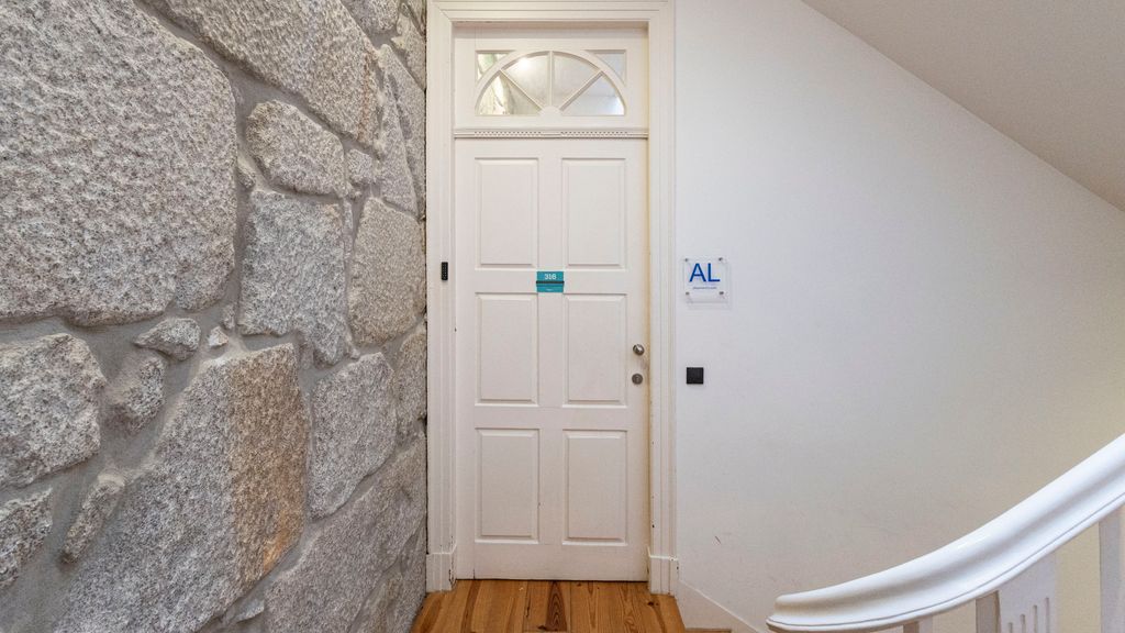 Allderman Apartment - Almada 3º F by LovelyStay