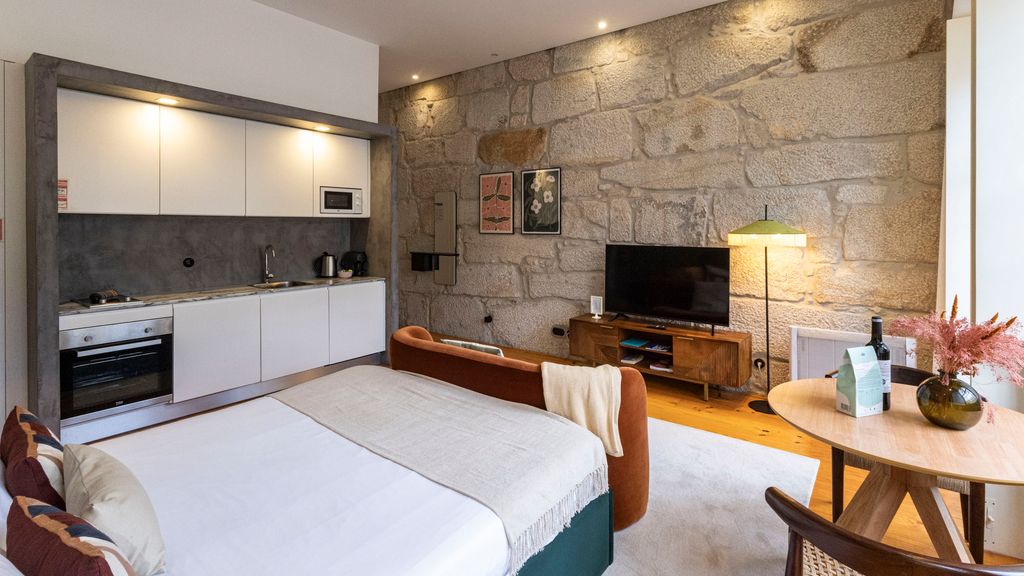 Allderman Apartment - Almada 3º F by LovelyStay