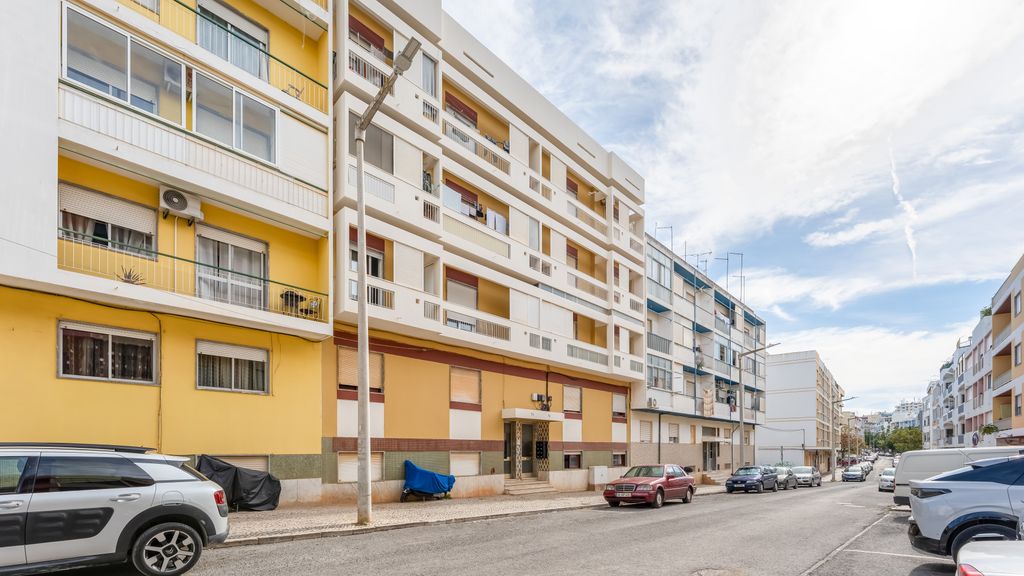 Rua Jornal O Algarve 74