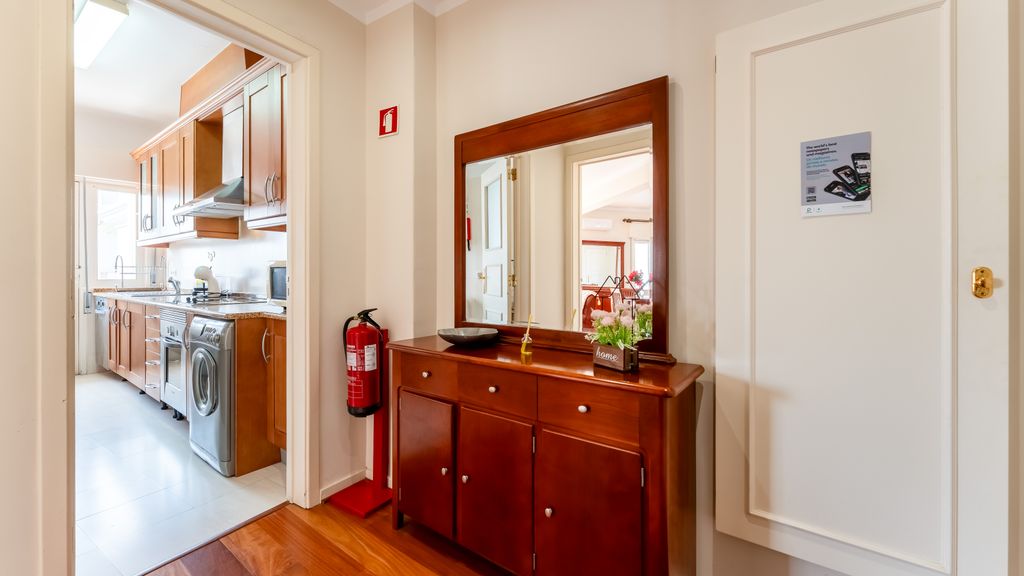 Cosy 2Bdr Flat in Faro Downtown by LovelyStay