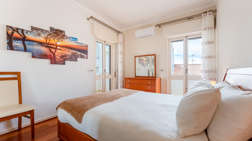 Cosy 2Bdr Flat in Faro Downtown by LovelyStay