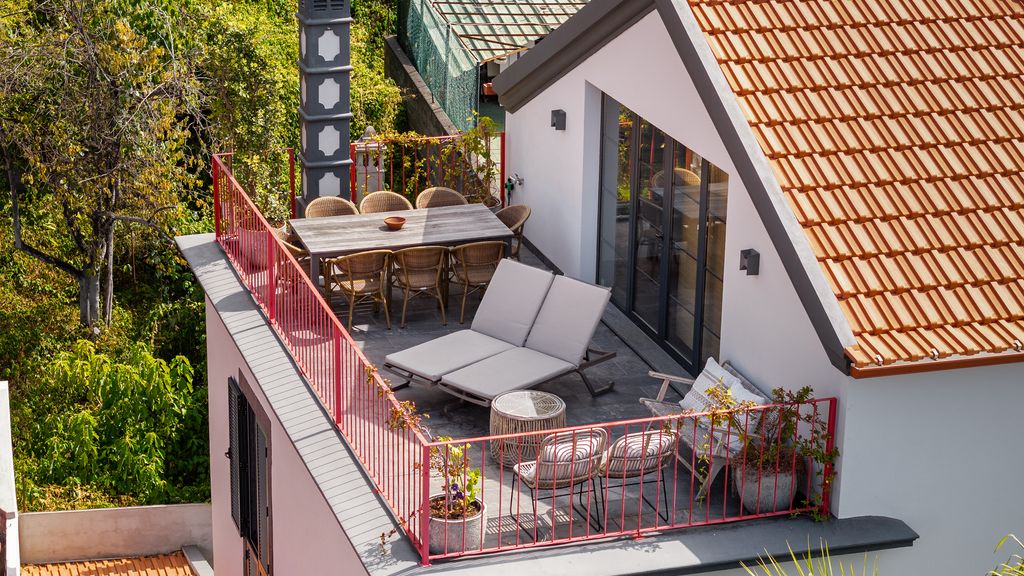Eden Funchal by LovelyStay