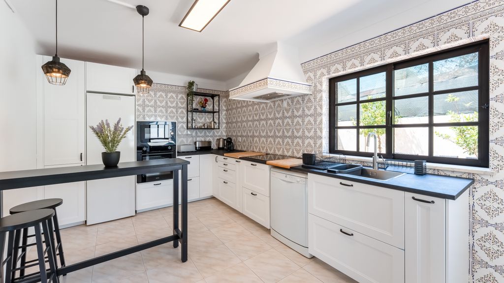 Stylish 3 BDR Retreat w/Pool by LovelyStay