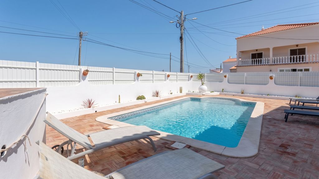Stylish 3 BDR Retreat w/Pool by LovelyStay