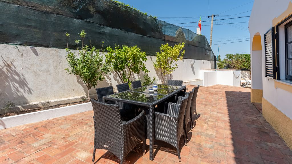 Stylish 3 BDR Retreat w/Pool by LovelyStay