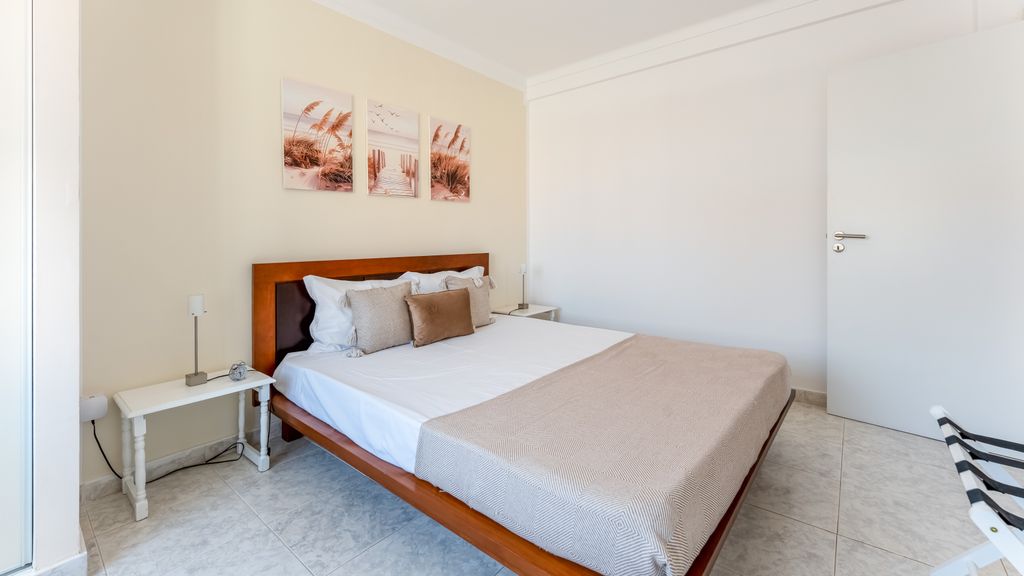 Stylish 3 BDR Retreat w/Pool by LovelyStay