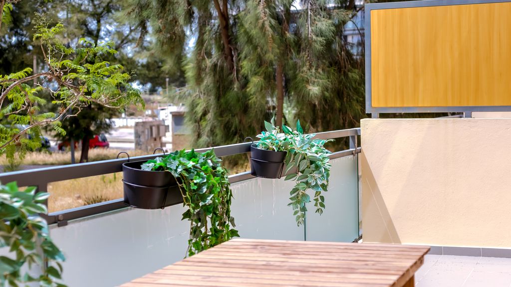 Modern 1BDR Flat w/Pool in Marina by LovelyStay