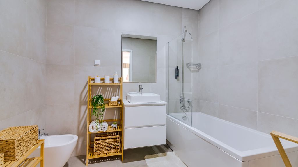 Modern 1BDR Flat w/Pool in Marina by LovelyStay