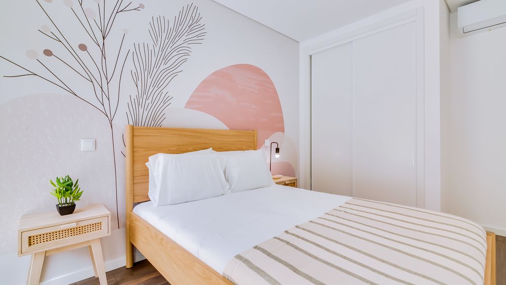 Modern 1BDR Flat w/Pool in Marina by LovelyStay