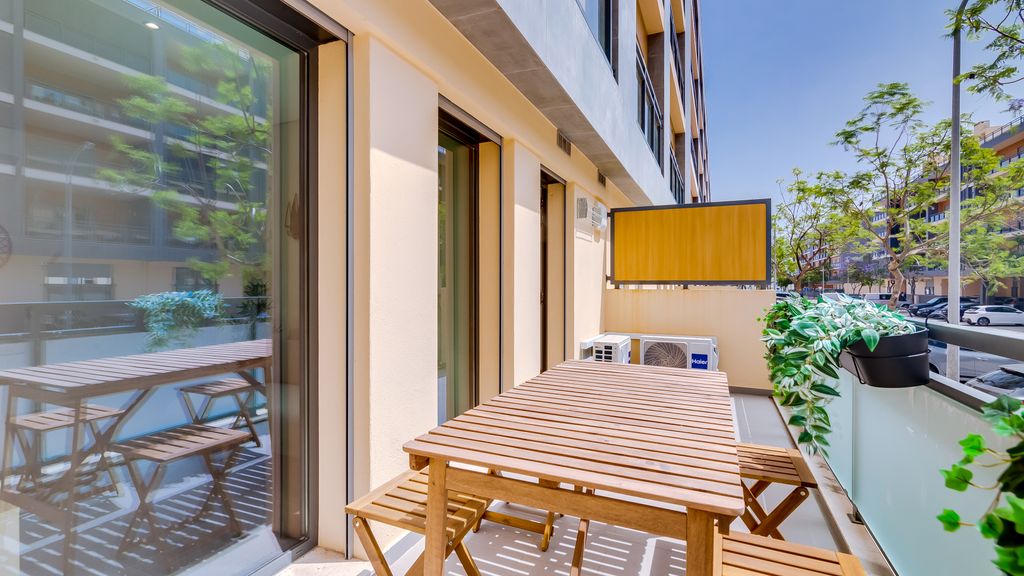 Modern 1BDR Flat w/Pool in Marina by LovelyStay