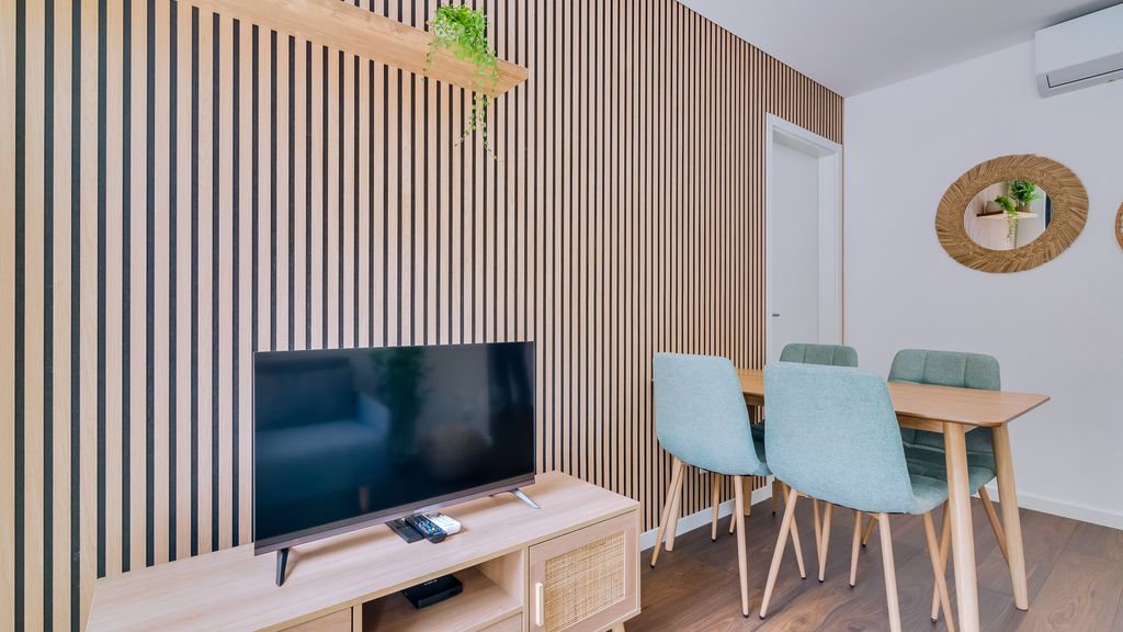 Modern 1BDR Flat w/Pool in Marina by LovelyStay