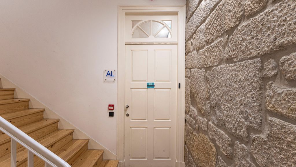 Allderman Apartment - Almada 1º T by LovelyStay