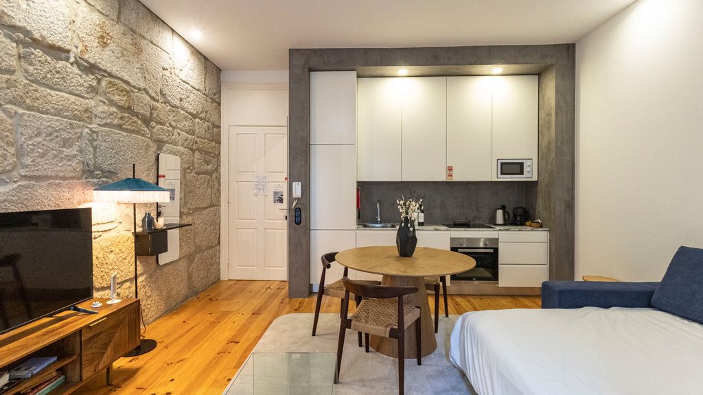 Allderman Apartment - Almada 1º T by LovelyStay