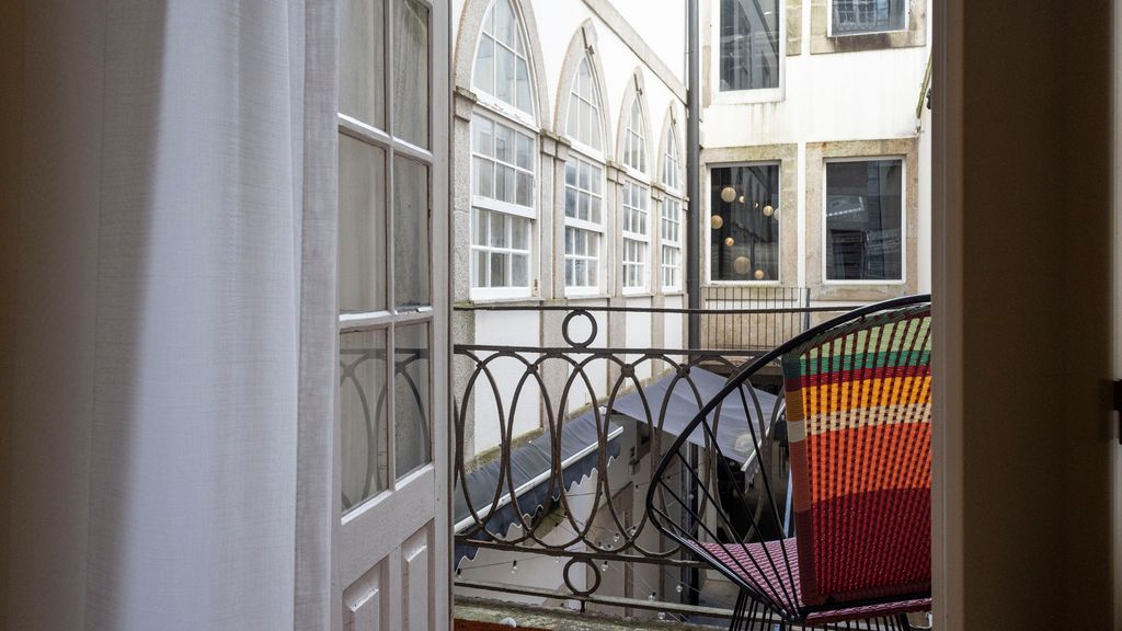 Allderman Apartment - Almada 1º T by LovelyStay