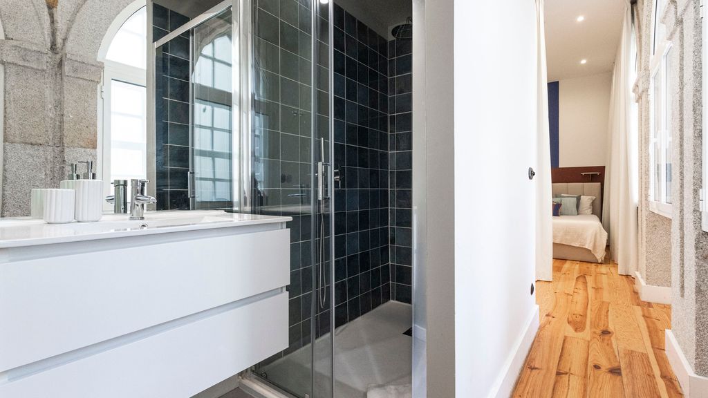 Allderman Apartment - Almada 1º T by LovelyStay