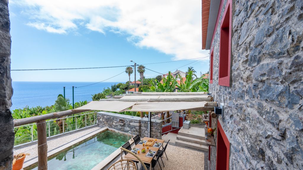 Fajã Stone House by LovelyStay