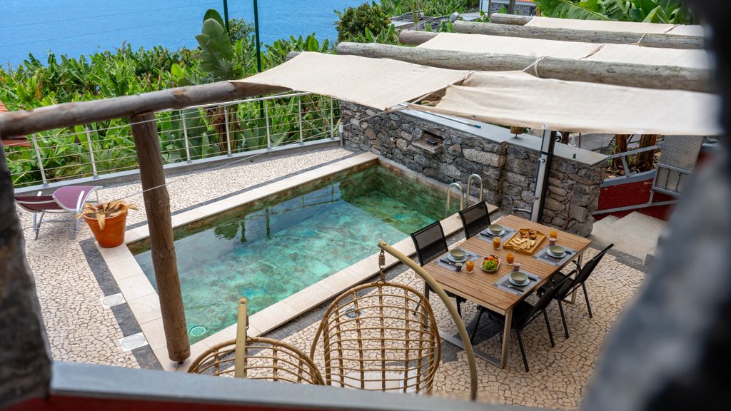 Fajã Stone House by LovelyStay
