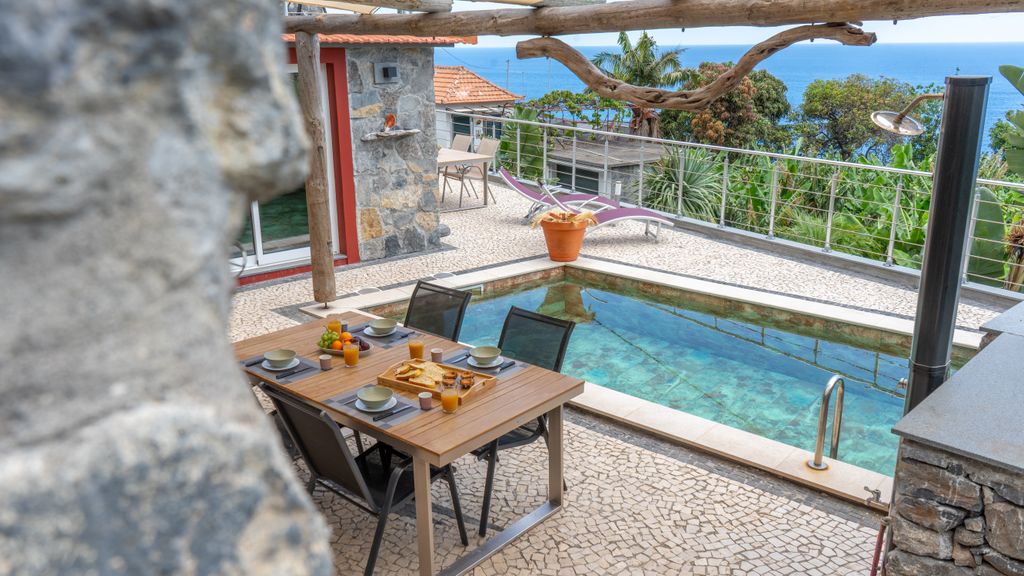 Fajã Stone House by LovelyStay