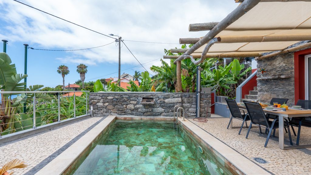 Fajã Stone House by LovelyStay