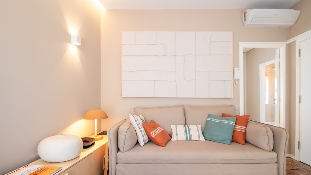 Cozy 1BR Beachside Apartment by LovelyStay