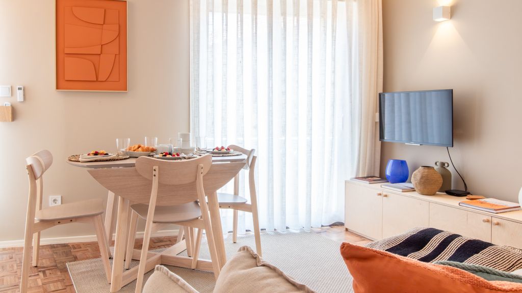 Cozy 1BR Beachside Apartment by LovelyStay