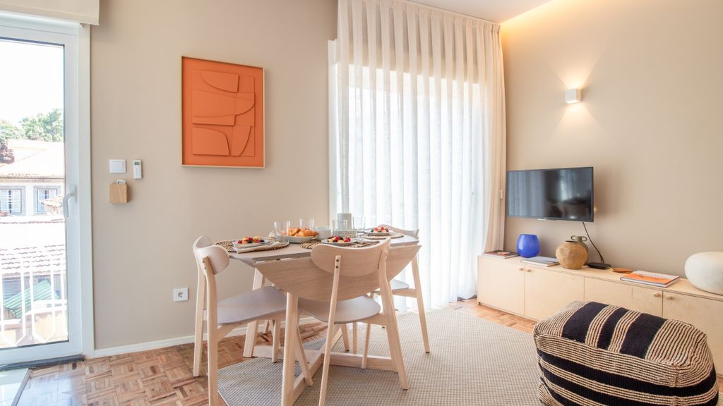 Cozy 1BR Beachside Apartment by LovelyStay