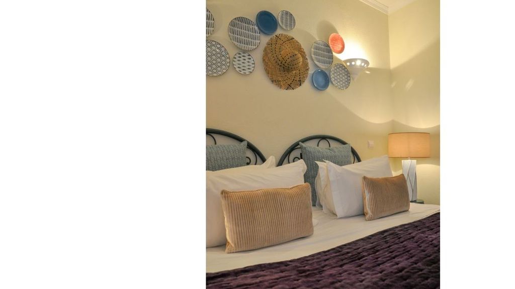 2BDR Townhouse Duplex with Pool by LovelyStay
