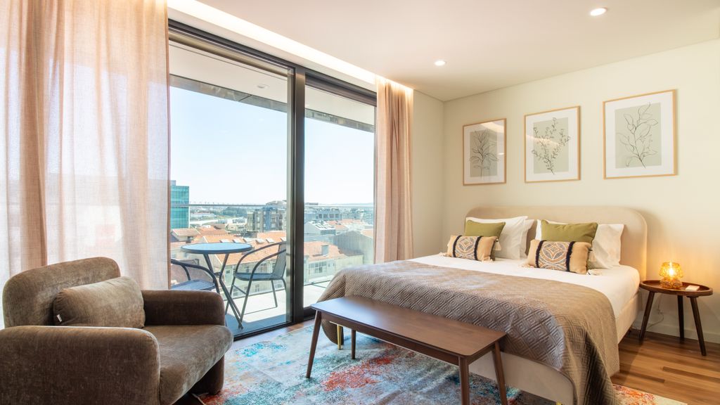 Chic Studio Near Metro & Shopping by LovelyStay