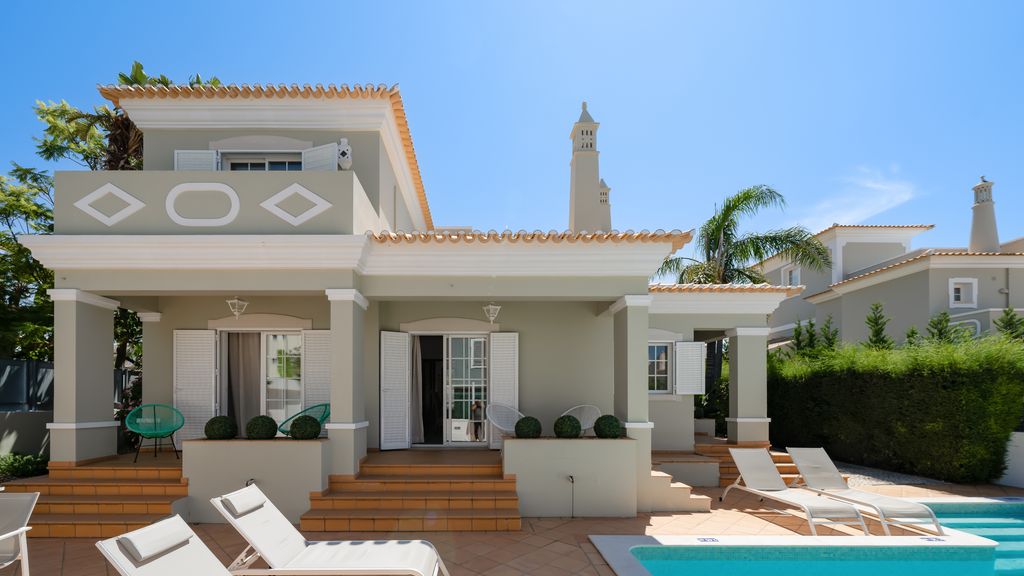 Villa Rosal with Private Pool by LovelyStay