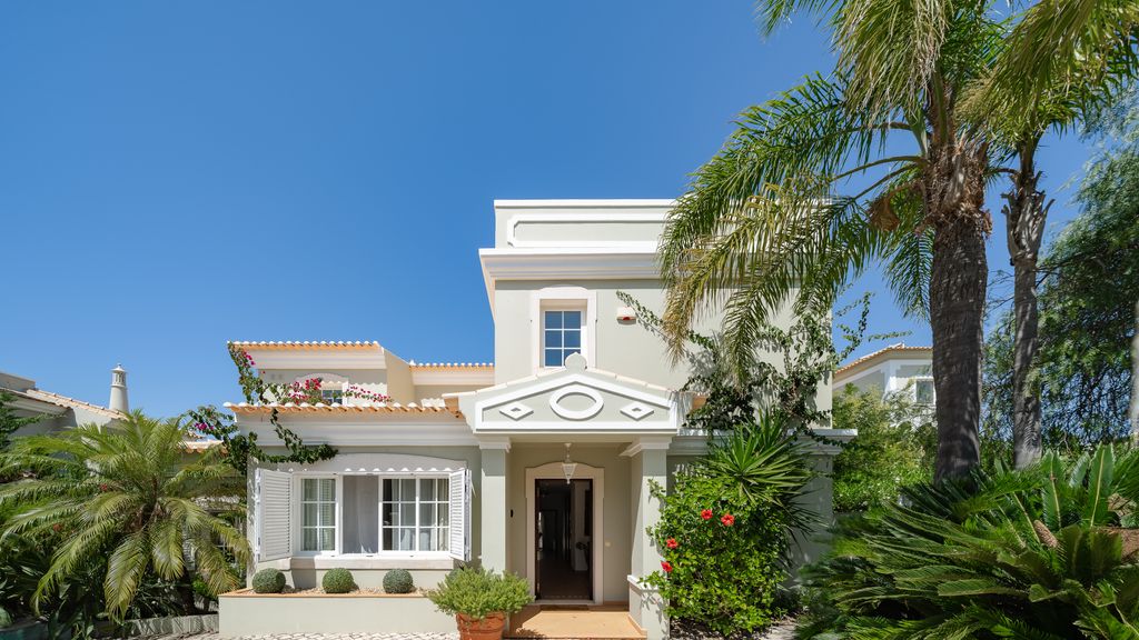 Villa Rosal with Private Pool by LovelyStay