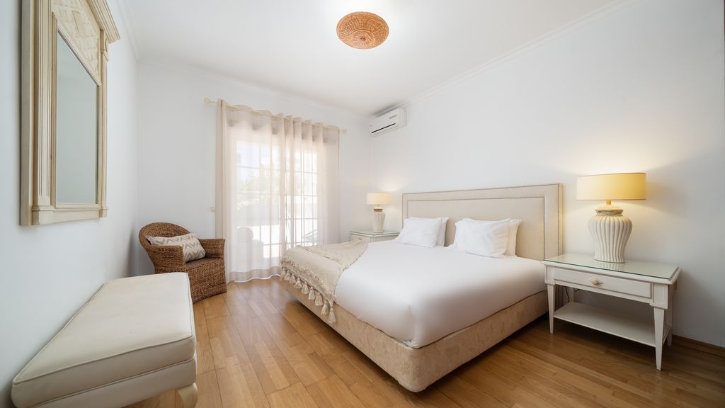 Villa Rosal with Private Pool by LovelyStay