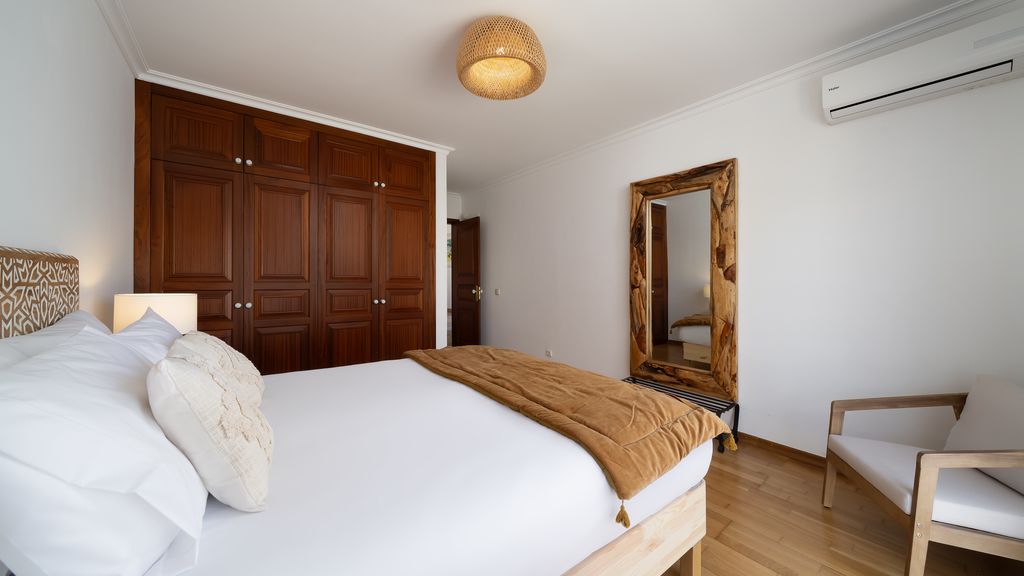 Villa Rosal with Private Pool by LovelyStay