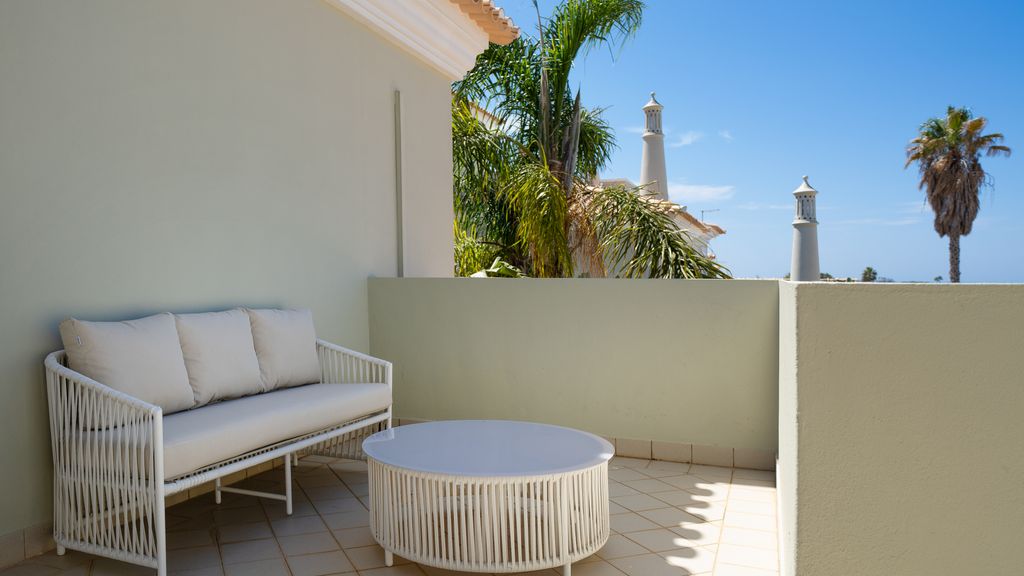 Villa Rosal with Private Pool by LovelyStay