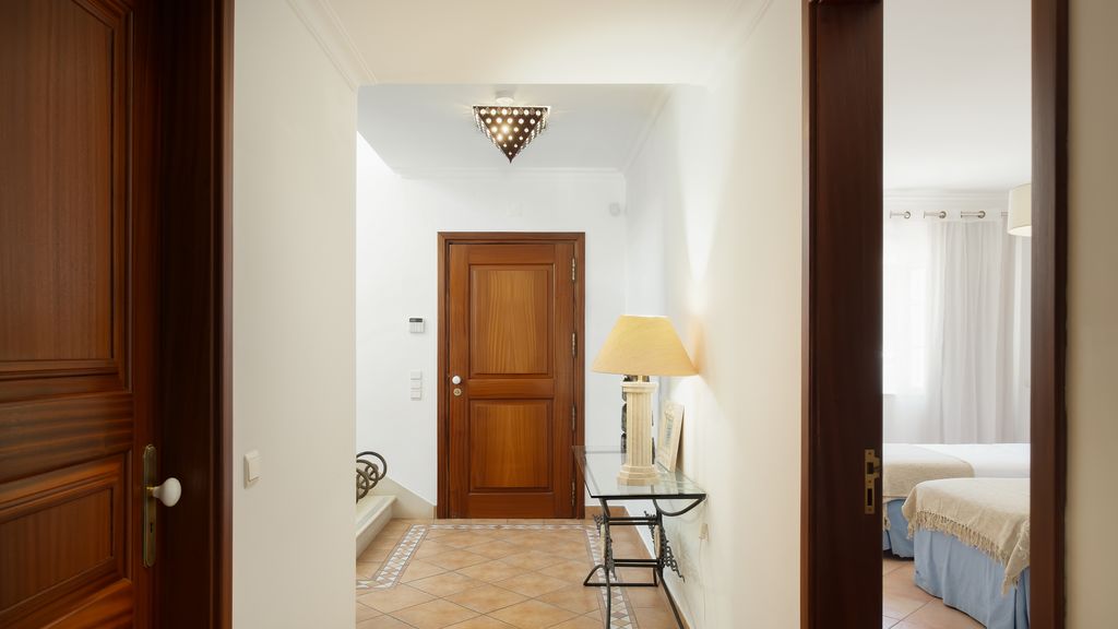 Villa Rosal with Private Pool by LovelyStay