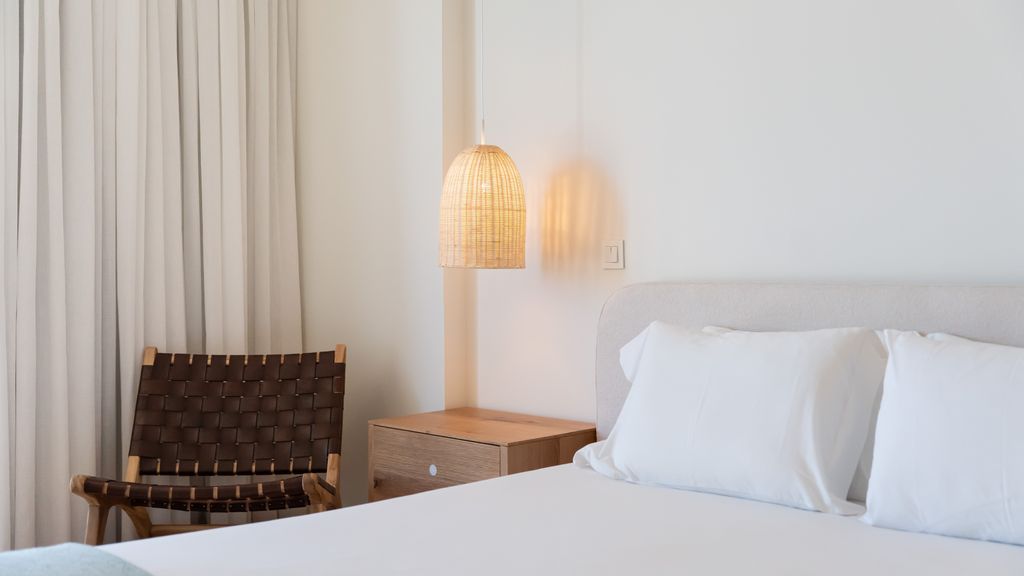 Luxury 1Bdr Flat w/Pool in Quarteira by LovelyStay