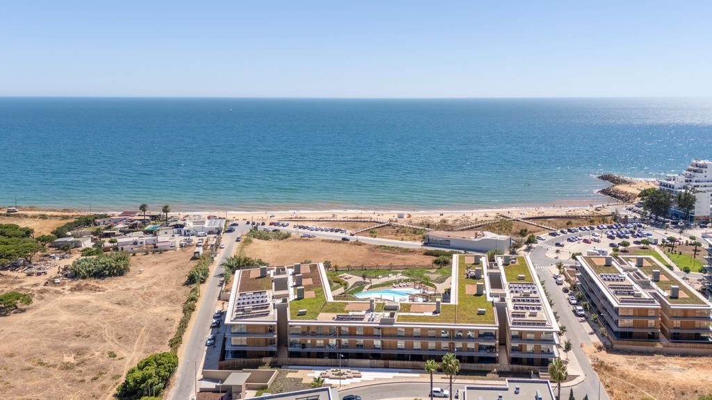 Luxury 1Bdr Flat w/Pool in Quarteira by LovelyStay