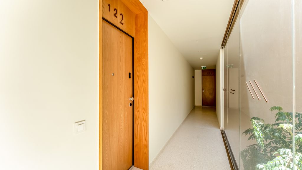 Luxury 1Bdr Flat w/Pool in Quarteira by LovelyStay