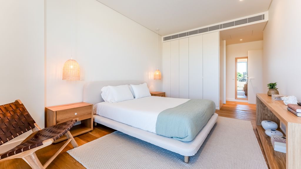 Luxury 1Bdr Flat w/Pool in Quarteira by LovelyStay