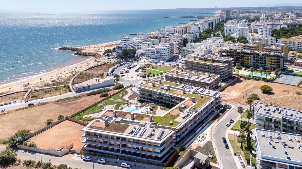 Luxury 1Bdr Flat w/Pool in Quarteira by LovelyStay