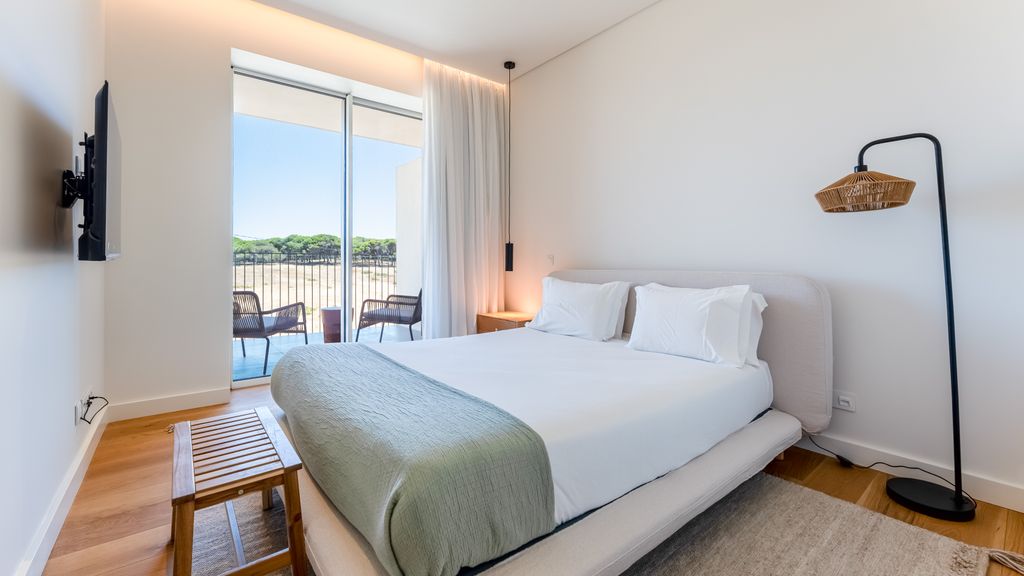 Luxury 2Bdr Flat w/Pool in Quarteira by LovelyStay