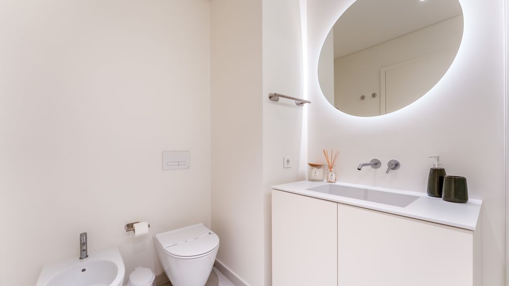 Luxury 2Bdr Flat w/Pool in Quarteira by LovelyStay