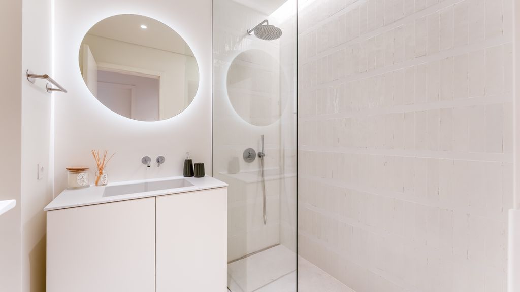 Luxury 2Bdr Flat w/Pool in Quarteira by LovelyStay