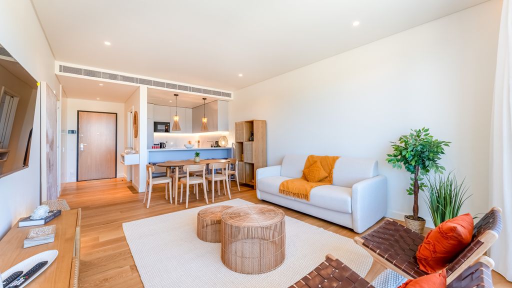 Luxury 2Bdr Flat w/Pool in Quarteira by LovelyStay