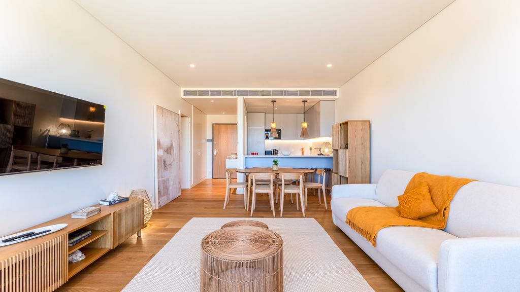 Luxury 2Bdr Flat w/Pool in Quarteira by LovelyStay