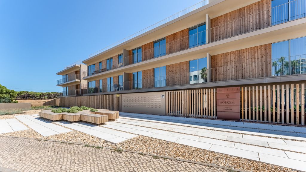 Luxury 2Bdr Flat w/Pool in Quarteira by LovelyStay