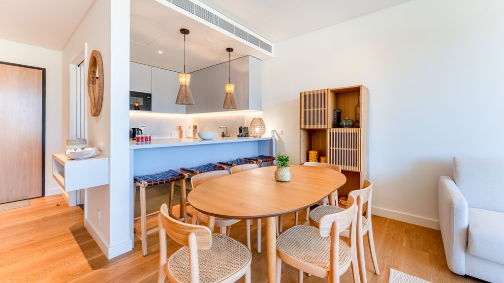 Luxury 2Bdr Flat w/Pool in Quarteira by LovelyStay