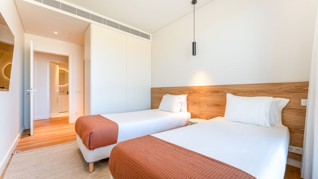Luxury 2Bdr Flat w/Pool in Quarteira by LovelyStay